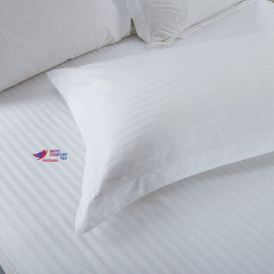 Față de Pernă Albă Damasc 1 cm – Bumbac Premium pentru Hoteluri și Pensiuni